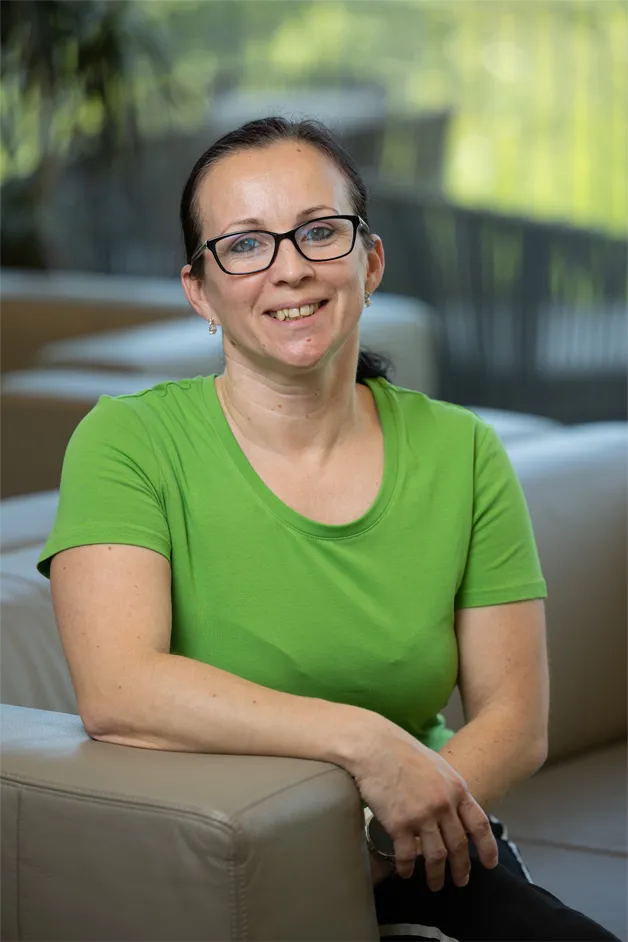 Ein Portrait von Anett Radocz